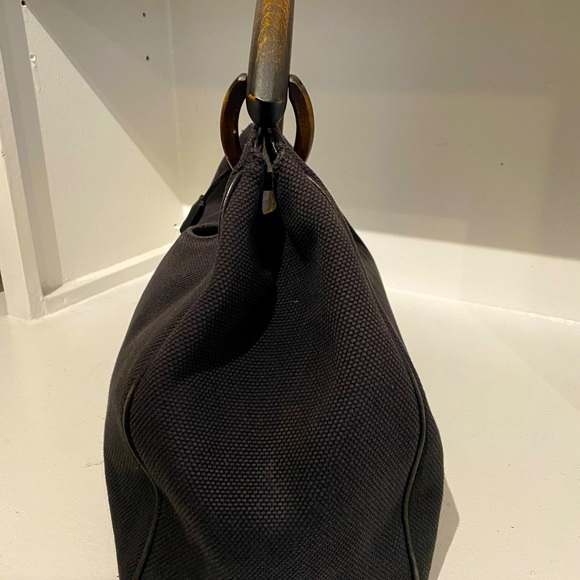 Gucci vintage canvas hobo bag w/ wooden handle. Great condition - Picture 4 of 15